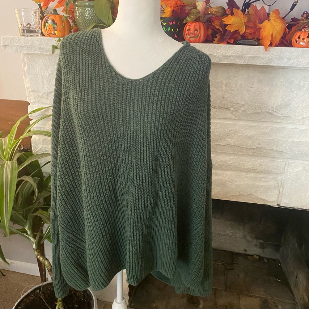 Olive green cross back 4X Ava & Viv sweater